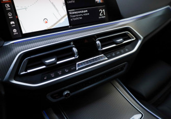 Подержанный автомобиль BMW X5 2019 года (23 фото)