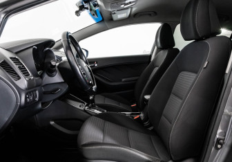 Подержанный автомобиль Kia Cerato Sedan 2019 года (16 фото)