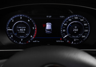 Подержанный автомобиль Volkswagen Tiguan 2016 года (19 фото)