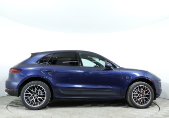 Подержанный автомобиль Porsche Macan 2015 года (4 фото)