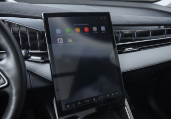 Подержанный автомобиль Geely Atlas 2024 года (20 фото)