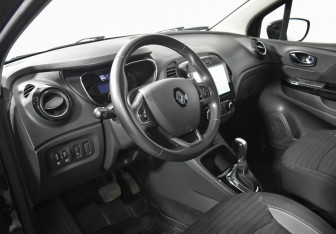 Подержанный автомобиль Renault Kaptur 2018 года (9 фото)
