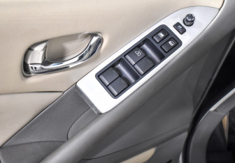 Подержанный автомобиль Nissan Murano Suv 2011 года (9 фото)