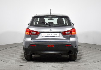 Подержанный автомобиль Mitsubishi ASX 2012 года (6 фото)