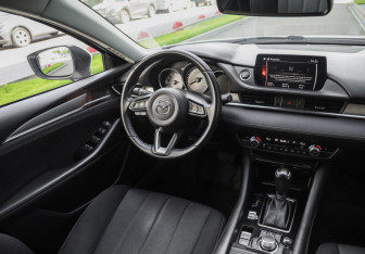Подержанный автомобиль Mazda 6 Sedan 2018 года (13 фото)