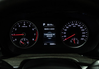 Подержанный автомобиль Kia K5 2021 года (12 фото)