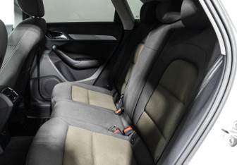 Подержанный автомобиль Audi Q3 2014 года (10 фото)