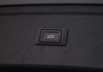 Подержанный автомобиль Audi Q5 2020 года (33 фото)