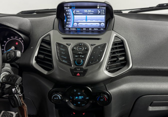 Подержанный автомобиль Ford EcoSport 2016 года (16 фото)