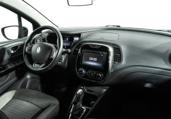 Подержанный автомобиль Renault Kaptur 2019 года (9 фото)