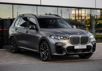 Подержанный автомобиль BMW X7 2021 года (5 фото)