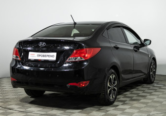 Подержанный автомобиль Hyundai Solaris Sedan 2015 года (5 фото)