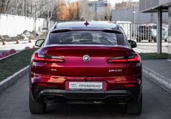 Подержанный автомобиль BMW X4 2019 года (7 фото)