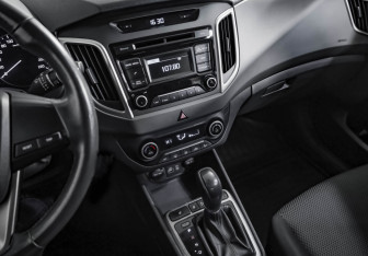 Подержанный автомобиль Hyundai Creta 2019 года (16 фото)