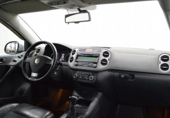 Подержанный автомобиль Volkswagen Tiguan 2010 года (13 фото)