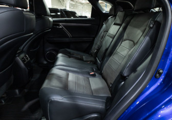 Подержанный автомобиль Lexus RX 2021 года (11 фото)
