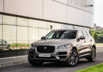Подержанный автомобиль Jaguar F-Pace 2017 года (1 фото)