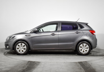 Подержанный автомобиль Kia Rio Hatchback 2017 года (8 фото)