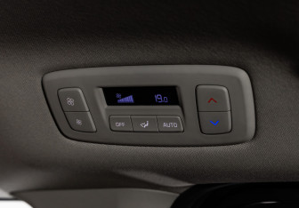 Подержанный автомобиль Kia Carnival 2021 года (37 фото)