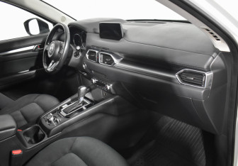 Подержанный автомобиль Mazda CX-5 2018 года (12 фото)