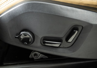 Подержанный автомобиль Volvo XC90 2017 года (15 фото)