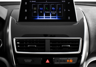 Подержанный автомобиль Mitsubishi Eclipse Cross 2018 года (20 фото)