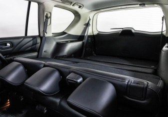 Подержанный автомобиль Infiniti QX80 2016 года (29 фото)