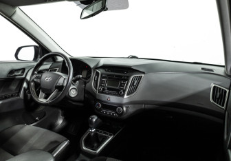 Подержанный автомобиль Hyundai Creta 2017 года (9 фото)