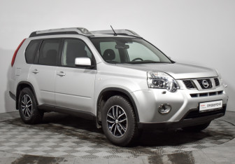 Подержанный автомобиль Nissan X-Trail 2012 года (3 фото)