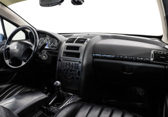Подержанный автомобиль Peugeot 407 Sedan 2004 года (9 фото)