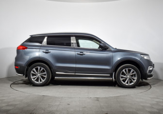 Подержанный автомобиль Geely Atlas 2019 года (4 фото)