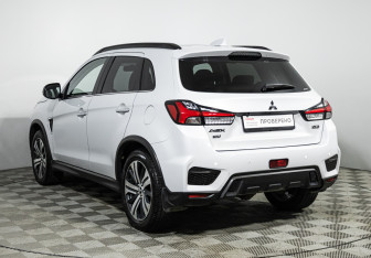 Подержанный автомобиль Mitsubishi ASX 2021 года (7 фото)