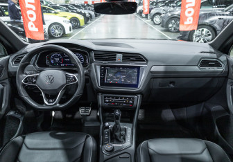 Подержанный автомобиль Volkswagen Tiguan 2021 года (23 фото)