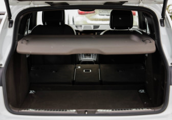 Подержанный автомобиль Porsche Macan 2015 года (33 фото)