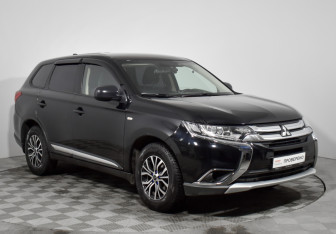 Подержанный автомобиль Mitsubishi Outlander 2018 года (3 фото)