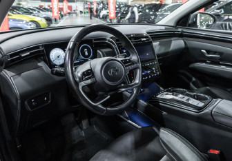 Подержанный автомобиль Hyundai Tucson 2022 года (15 фото)