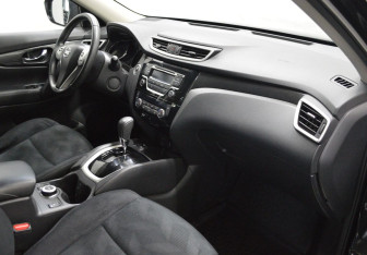 Подержанный автомобиль Nissan X-Trail 2017 года (12 фото)