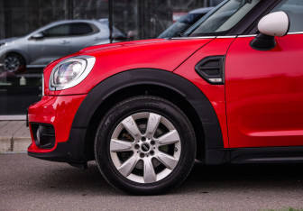 Подержанный автомобиль MINI Countryman 2017 года (10 фото)