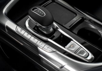 Подержанный автомобиль Voyah Free 2022 года (12 фото)