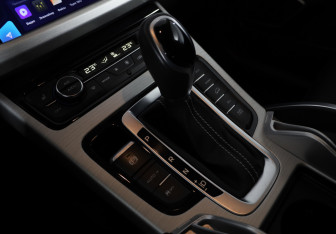 Подержанный автомобиль Geely Atlas 2019 года (19 фото)