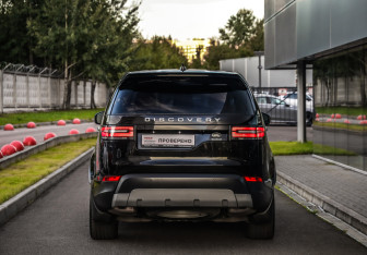 Подержанный автомобиль Land Rover Discovery 2018 года (7 фото)