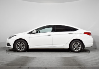 Подержанный автомобиль Hyundai i40 Sedan 2016 года (8 фото)
