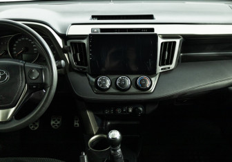 Подержанный автомобиль Toyota RAV4 2014 года (14 фото)