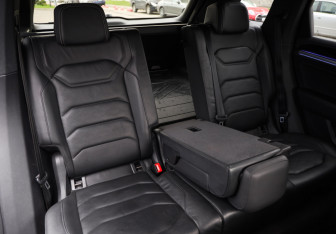Подержанный автомобиль Volkswagen Touareg 2020 года (31 фото)