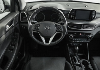 Подержанный автомобиль Hyundai Tucson 2018 года (11 фото)