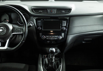 Подержанный автомобиль Nissan X-Trail 2021 года (13 фото)