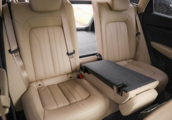 Подержанный автомобиль Audi Q5 2018 года (28 фото)