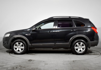 Подержанный автомобиль Chevrolet Captiva 2013 года (8 фото)