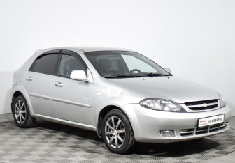 Подержанный автомобиль Chevrolet Lacetti Hatchback 2011 года (3 фото)