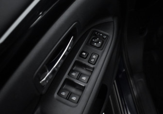 Подержанный автомобиль Mitsubishi Outlander 2022 года (10 фото)